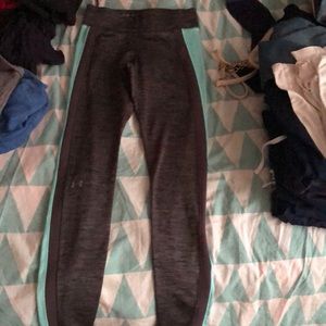 Under armour leggings tight fit size small